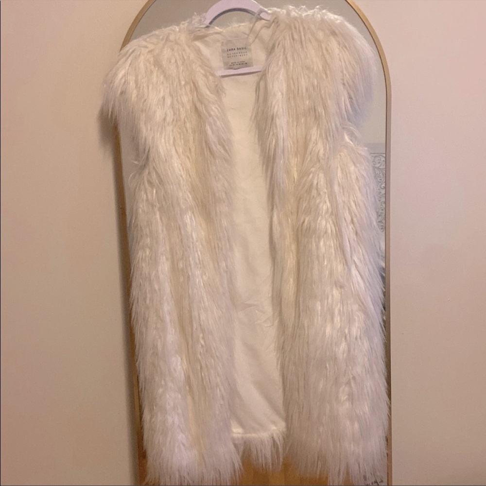 🦢 faux fur vest, super glam ✨🦢